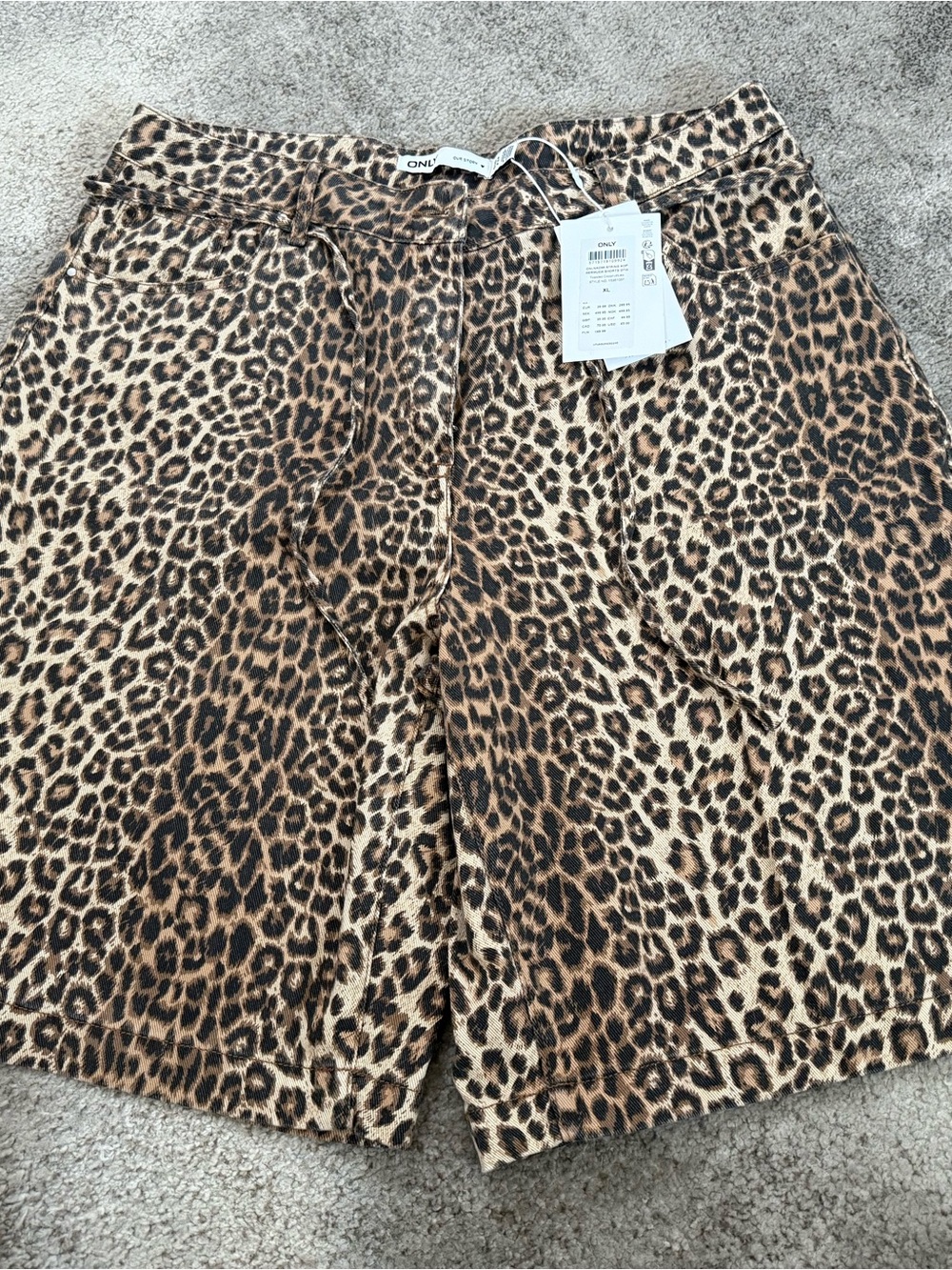Only Leopard-Print Bermuda Shorts - Brown/Tan